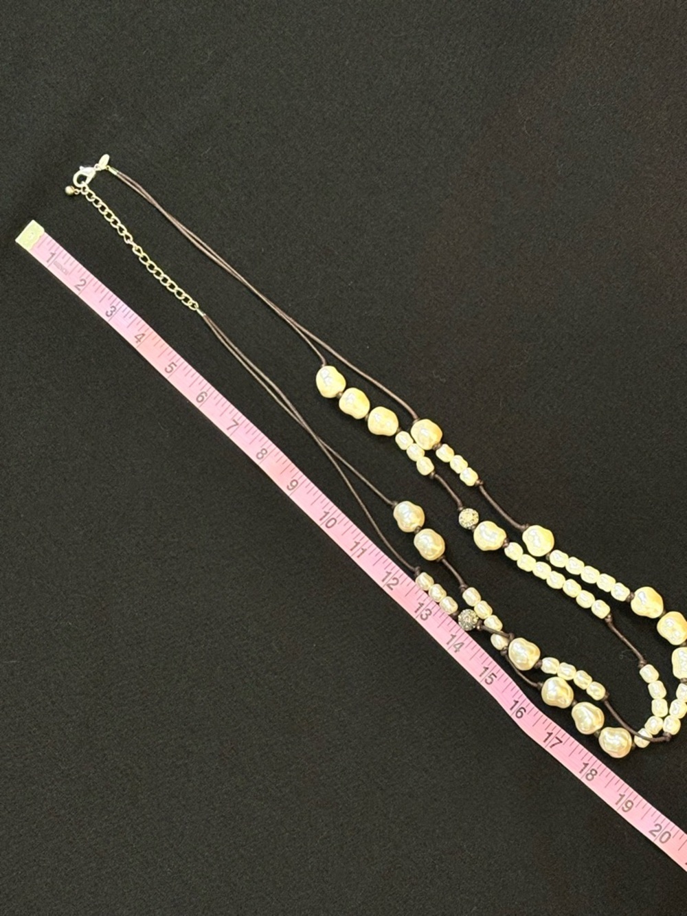 🇺🇸Chico’s Long Layered Ivory Pearl Bead Necklace for Women❤️🤍💙 - Picture 4 of 7